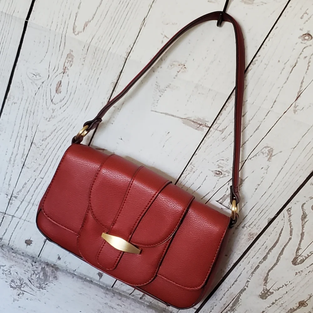 Time and Tru recycled materials vinyl hidden pocket shoulder bag red